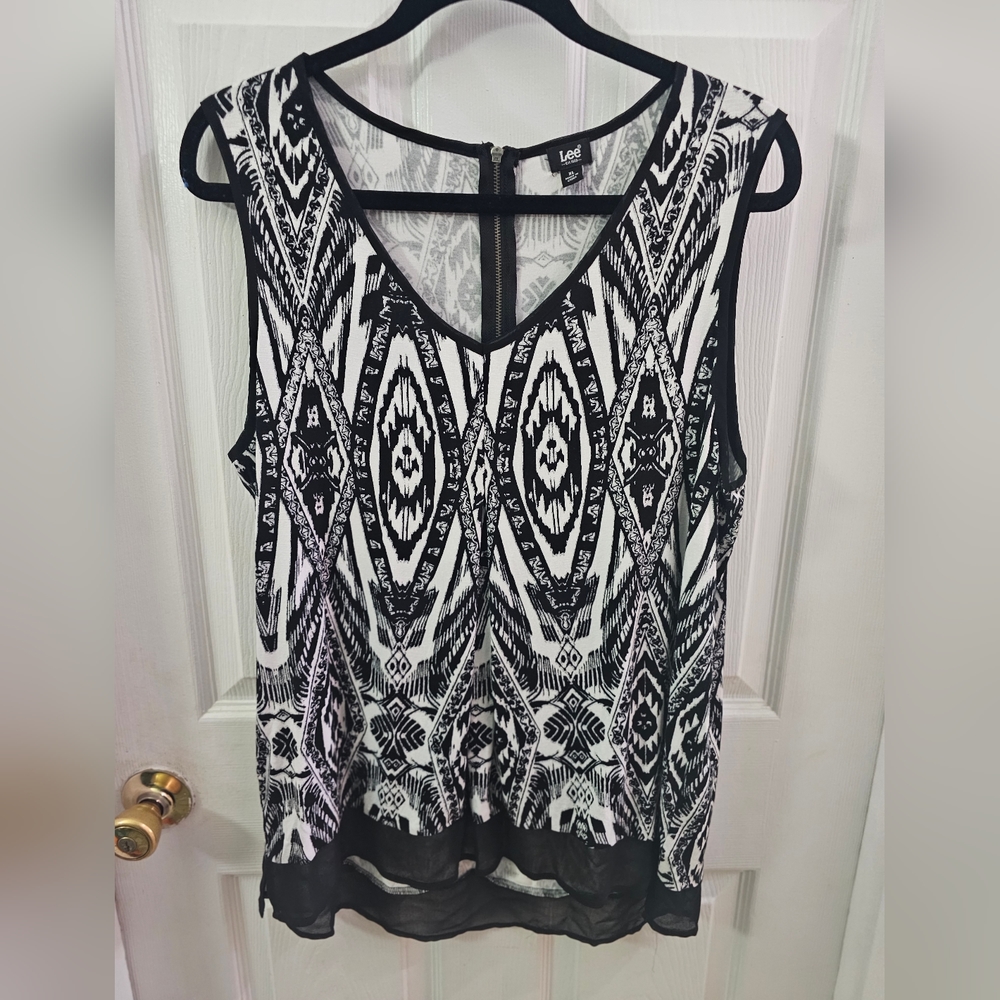 Lee Black and White Tribal Print Sleeveless Tank Top with Chiffon Hem Size XL